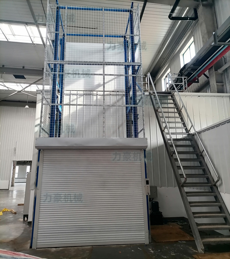 外圍防護升降貨梯